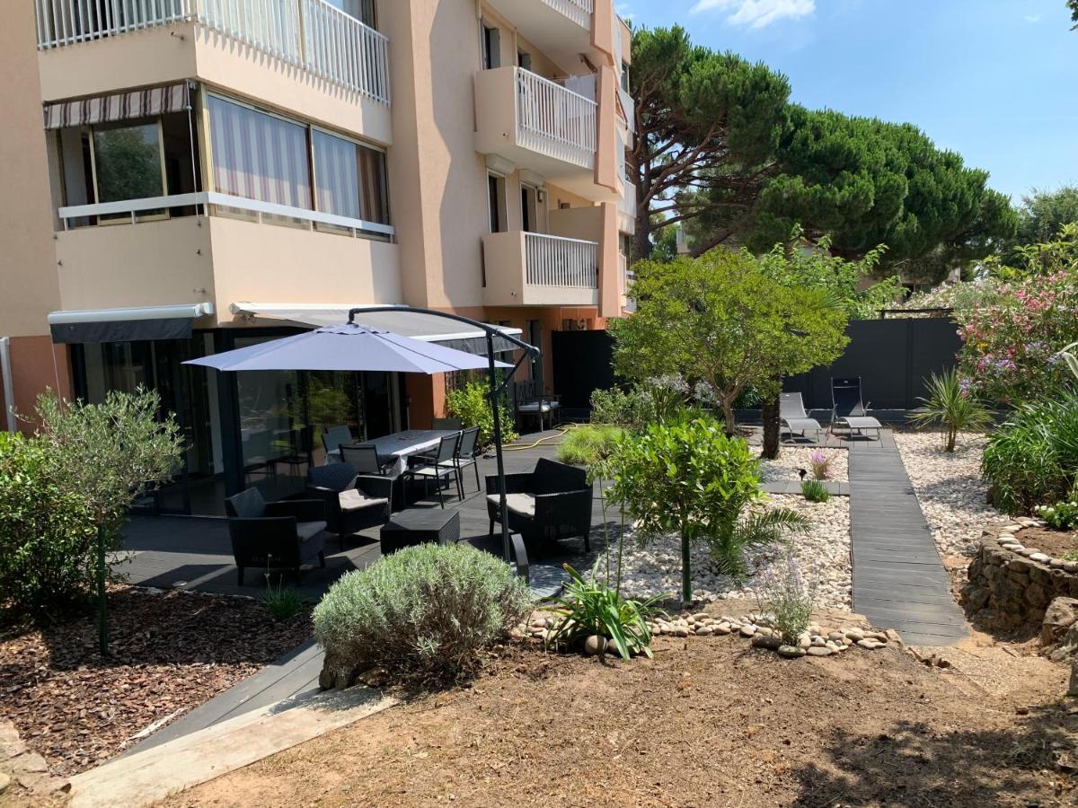 Apartamento Les Enganes Fréjus Exterior foto